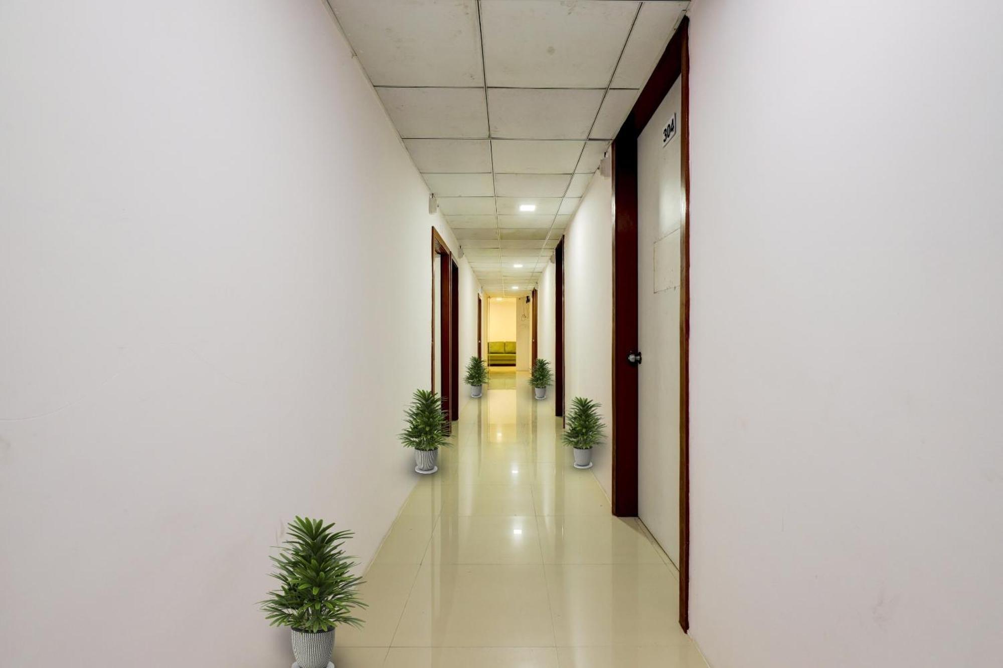 Hotel O Cozy Rooms Surate Extérieur photo