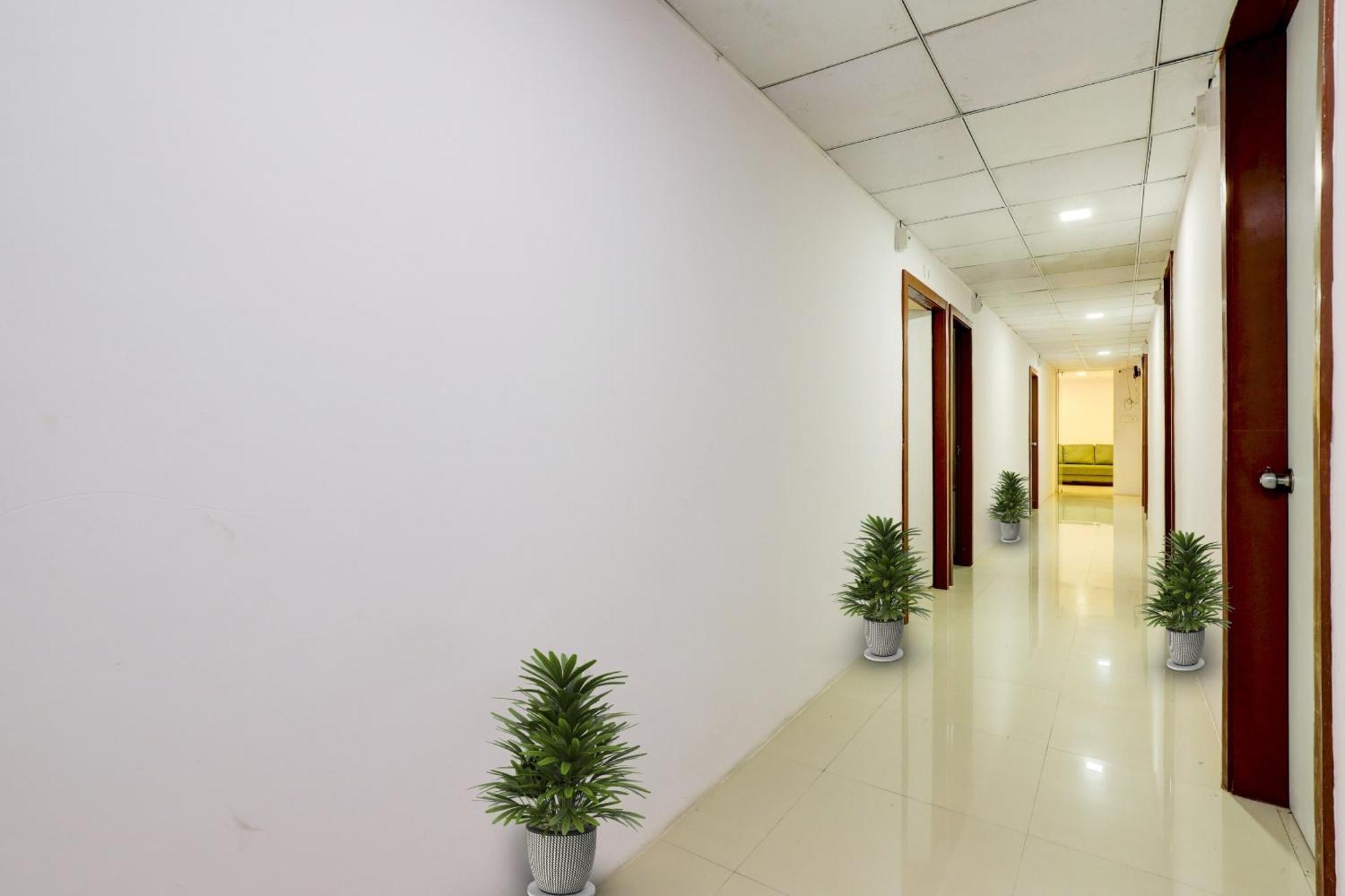 Hotel O Cozy Rooms Surate Extérieur photo